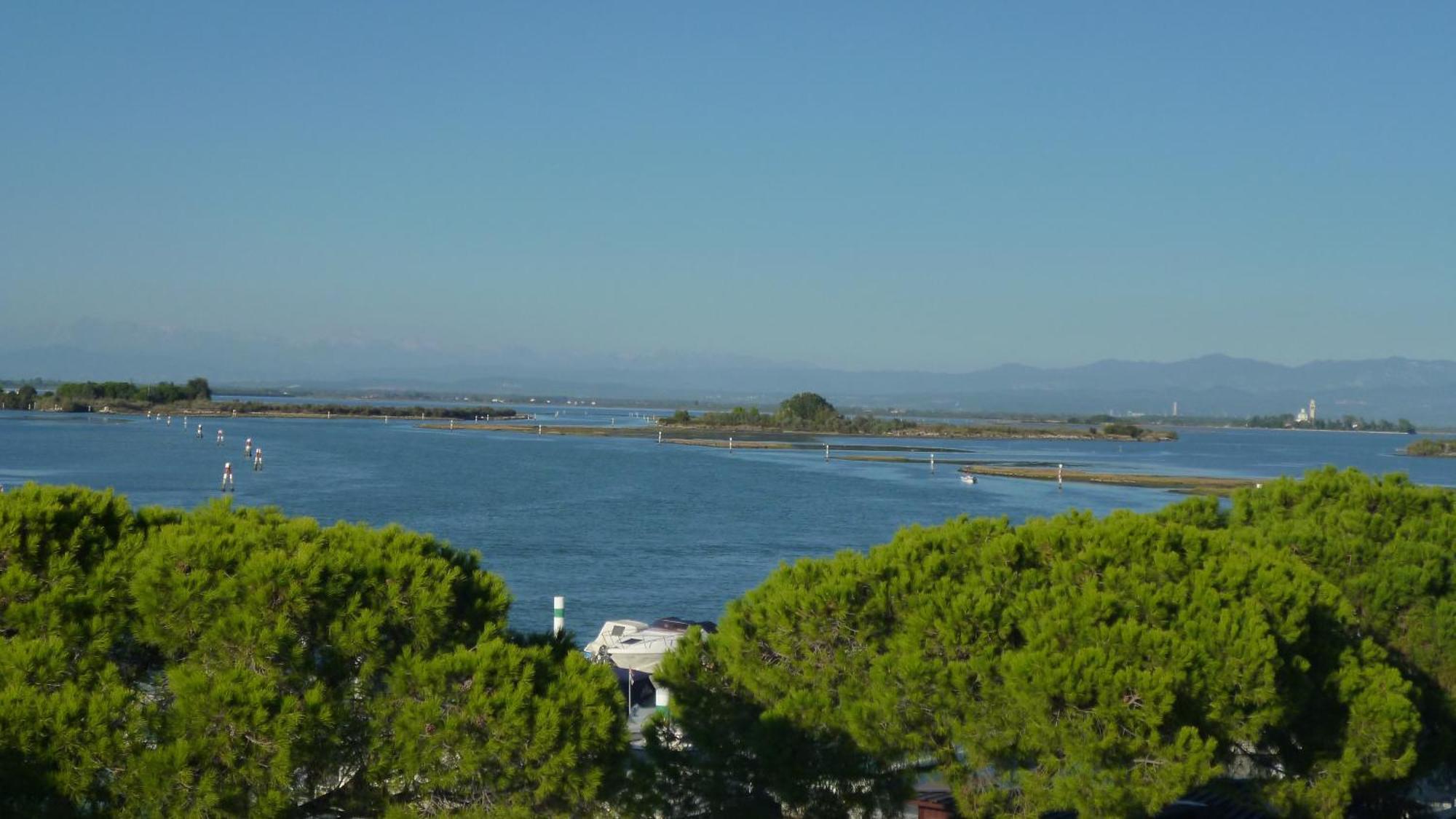 Meuble Tripoli Hotel Grado Buitenkant foto