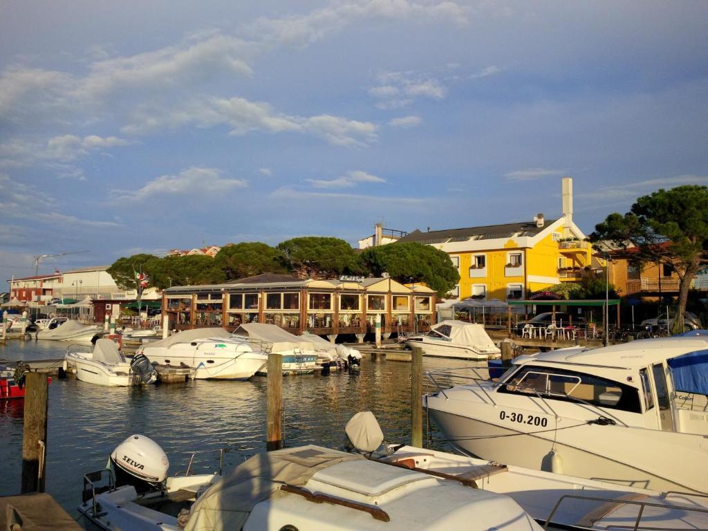 Meuble Tripoli Hotel Grado Buitenkant foto